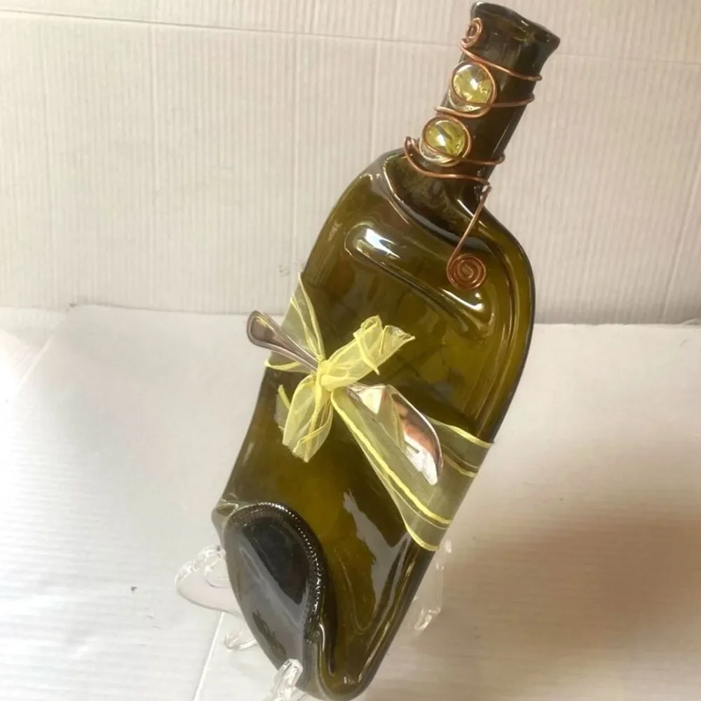 APPETIZER TRAY Wine Bottle Serving Tray Plate and Spreader Knife 13 x 6 inches